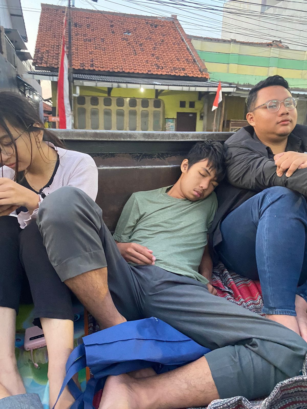 Kembali mode tidur dimana saja